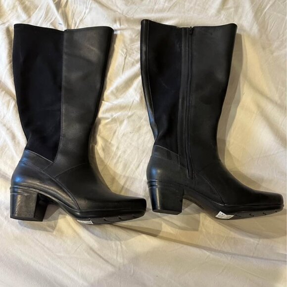 Clarks Shoes - Clarks Brand Black Leather Boots Wide Calf size 11